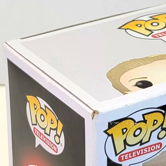 Funko POP! Television Mad Men Vinyl Figure Betty Draper 910 Collectible Figurine - Picture 8 of 10